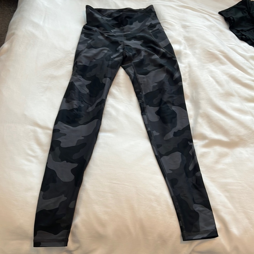 Old Navy Camo leggings